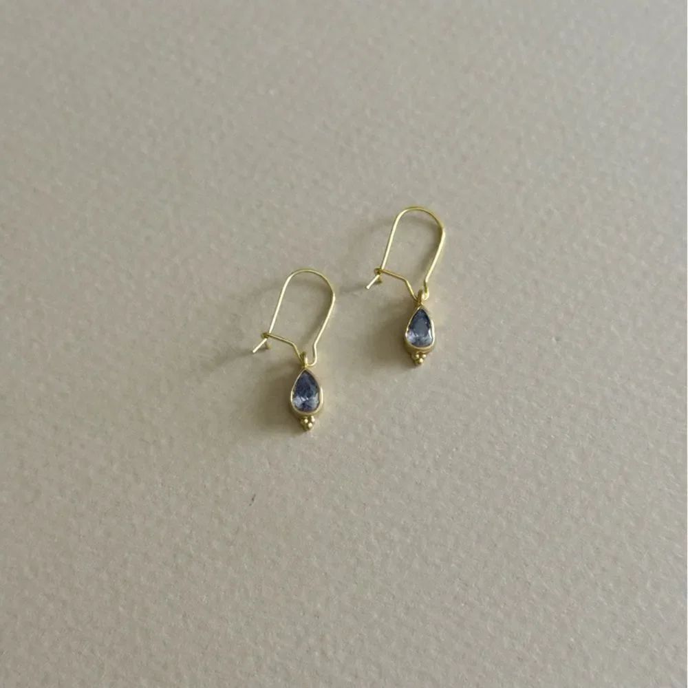 Teardrop Earrings  N912